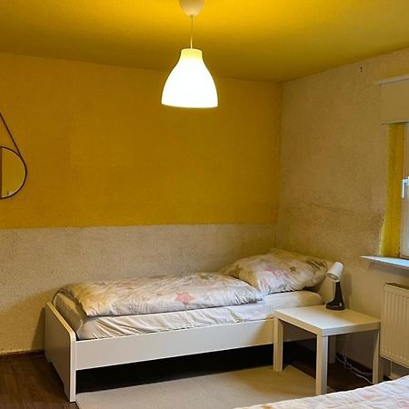 Monteure, Ganzes Haus, Schwarzheide, Haus 1 Appartement Buitenkant foto