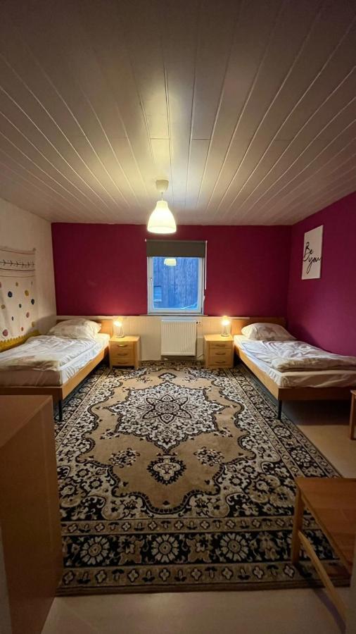Monteure, Ganzes Haus, Schwarzheide, Haus 1 Appartement Buitenkant foto