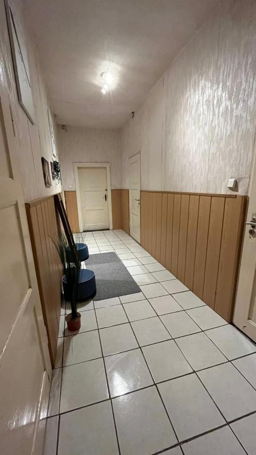 Monteure, Ganzes Haus, Schwarzheide, Haus 1 Appartement Buitenkant foto
