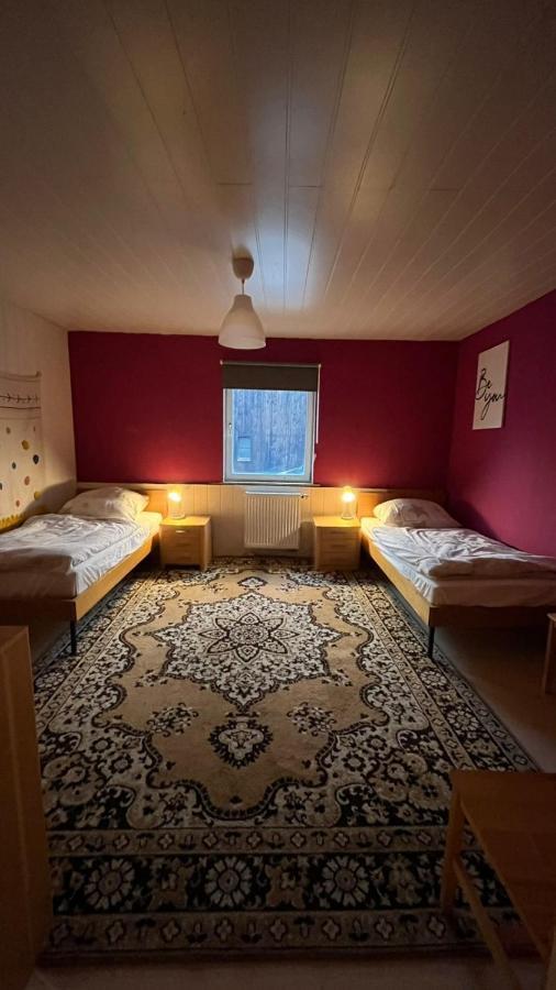 Monteure, Ganzes Haus, Schwarzheide, Haus 1 Appartement Buitenkant foto