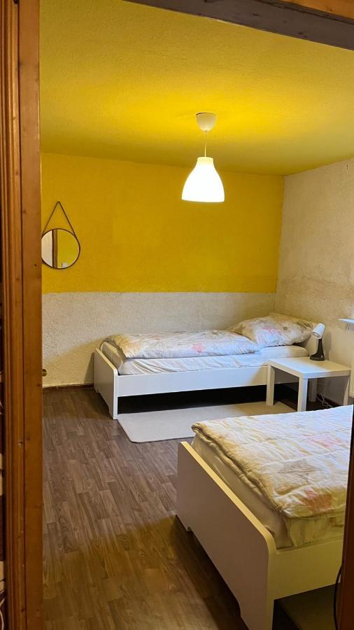 Monteure, Ganzes Haus, Schwarzheide, Haus 1 Appartement Buitenkant foto