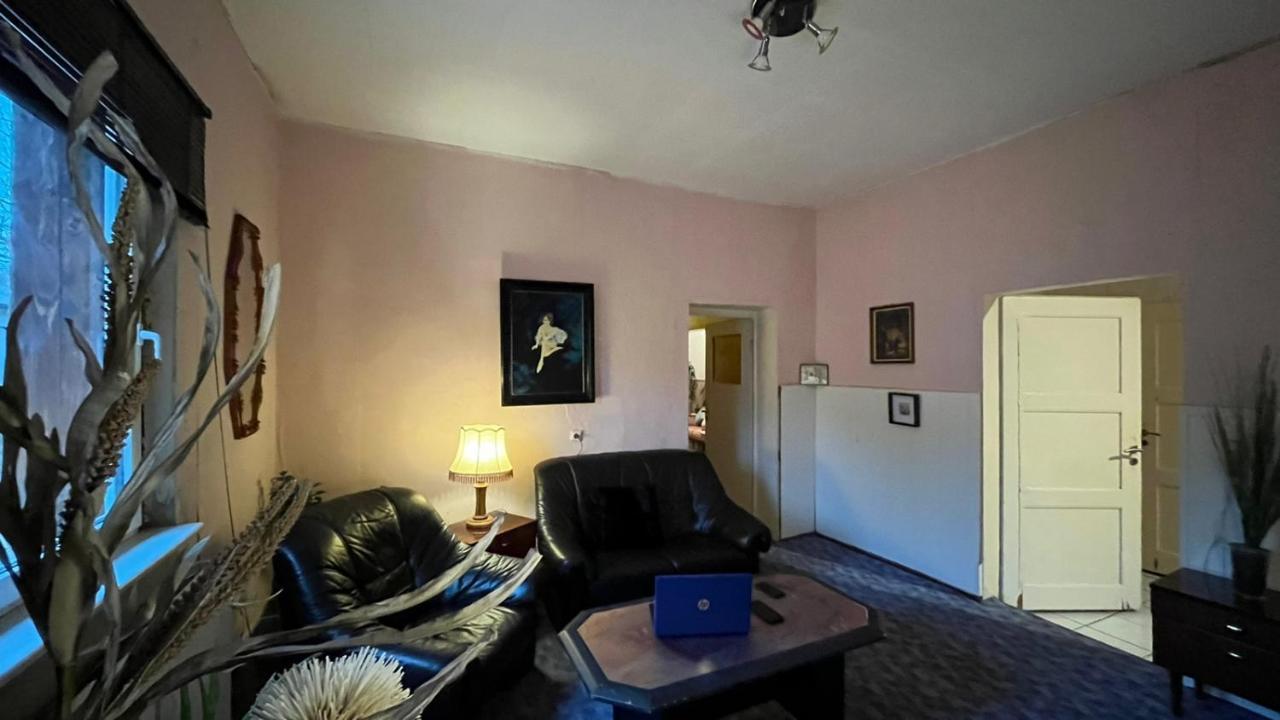 Monteure, Ganzes Haus, Schwarzheide, Haus 1 Appartement Buitenkant foto
