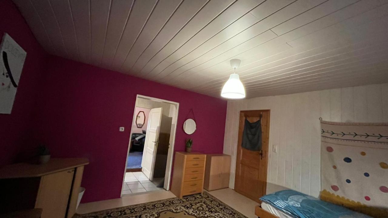 Monteure, Ganzes Haus, Schwarzheide, Haus 1 Appartement Buitenkant foto