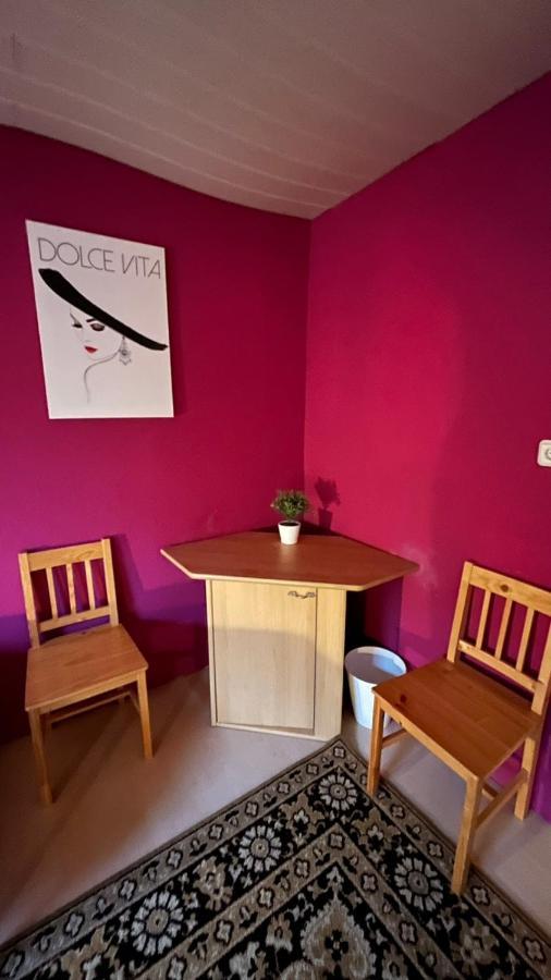 Monteure, Ganzes Haus, Schwarzheide, Haus 1 Appartement Buitenkant foto