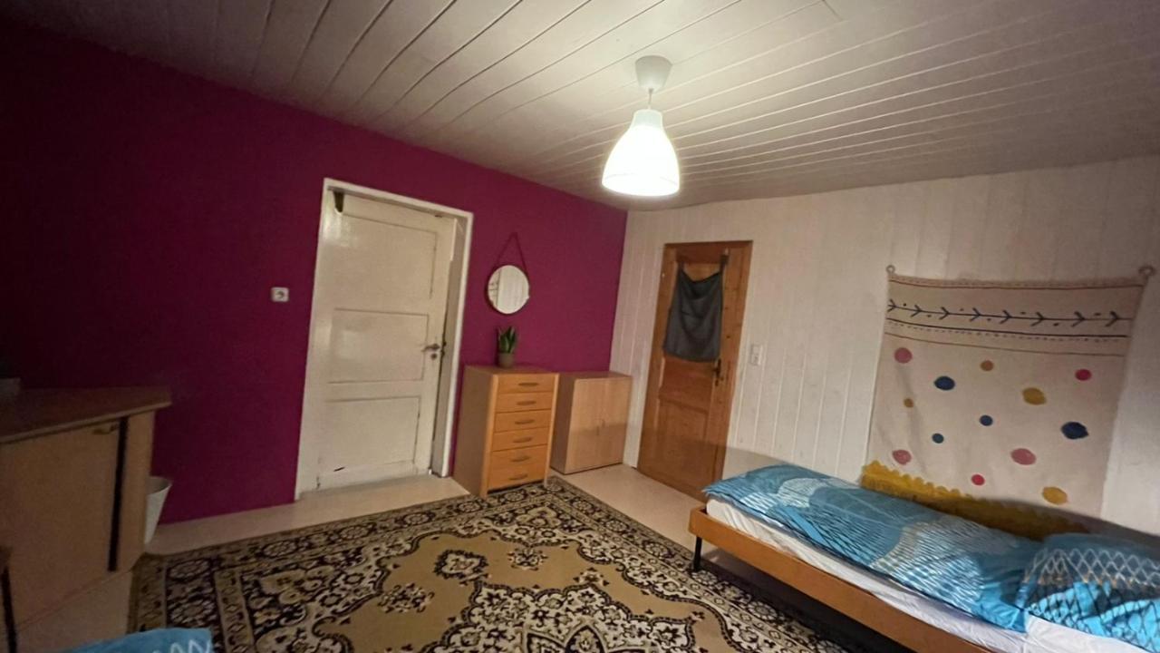 Monteure, Ganzes Haus, Schwarzheide, Haus 1 Appartement Buitenkant foto