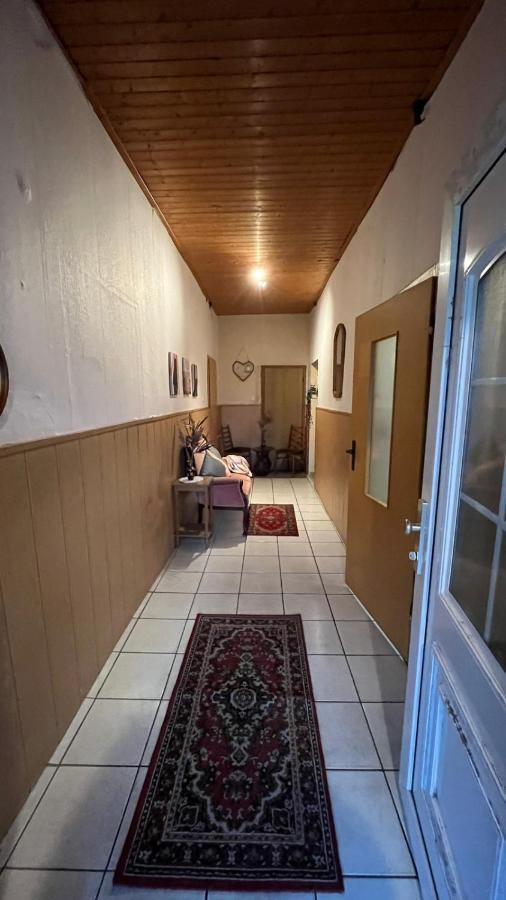 Monteure, Ganzes Haus, Schwarzheide, Haus 1 Appartement Buitenkant foto