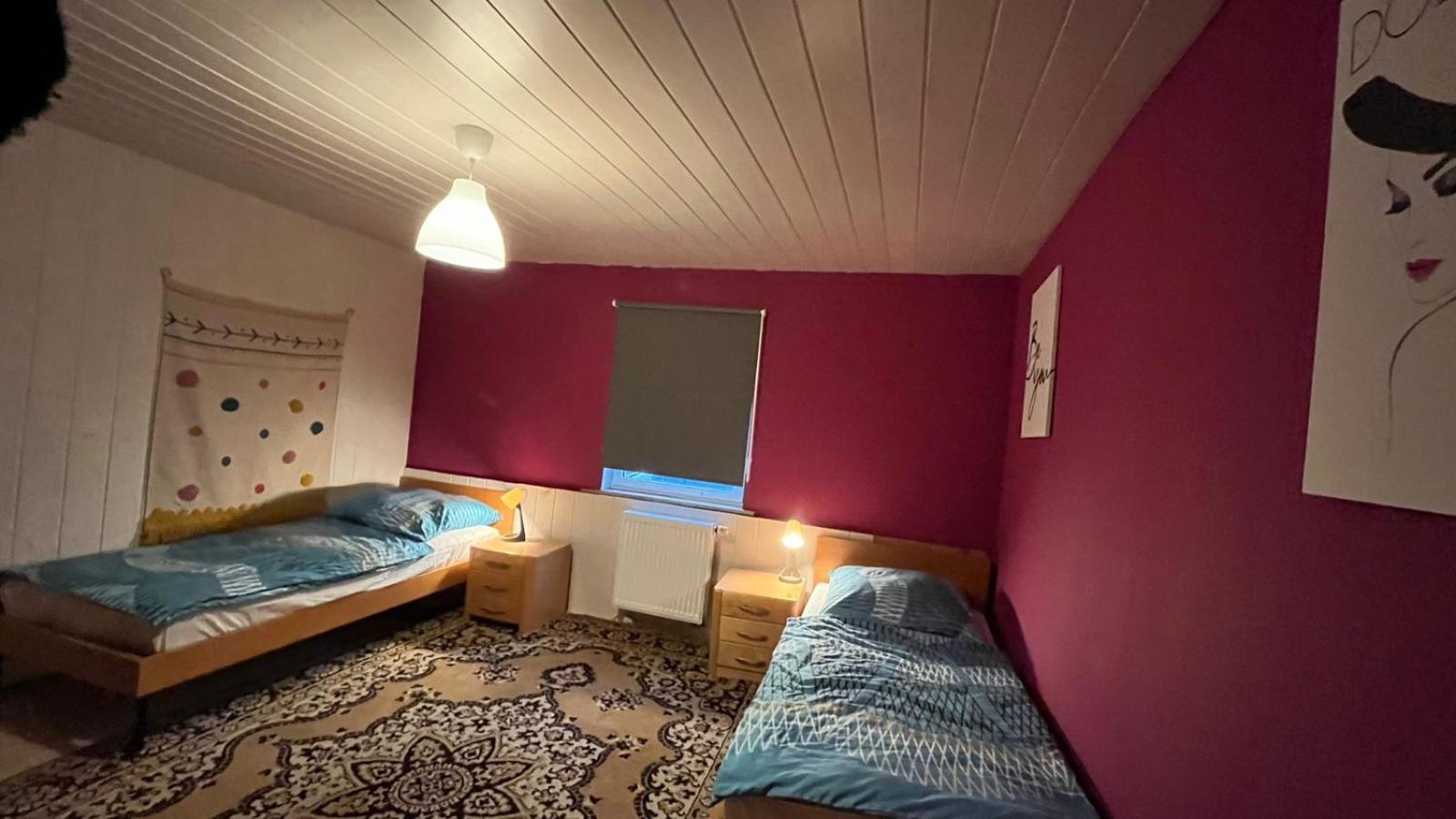 Monteure, Ganzes Haus, Schwarzheide, Haus 1 Appartement Buitenkant foto